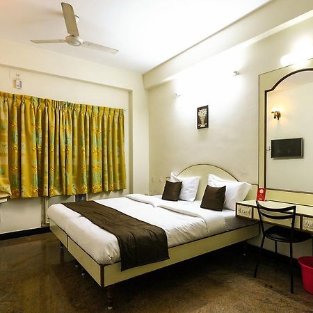 Akg Lodge Kanchipuram Extérieur photo