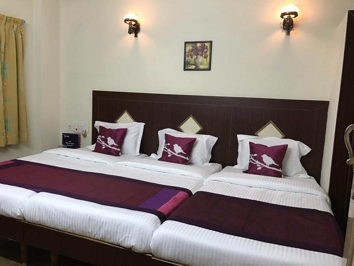 Akg Lodge Kanchipuram Extérieur photo